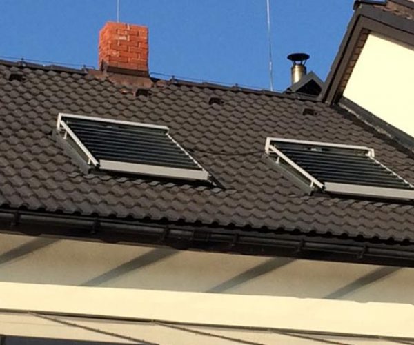 Solarne žaluzije na strehi